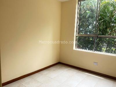 Apartamento de 3 alcobas en venta en El Poblado, Medellín, 80 m² · foto 8 de 16