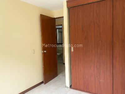 Apartamento de 3 alcobas en venta en El Poblado, Medellín, 80 m² · foto 10 de 16