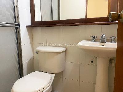 Apartamento de 3 alcobas en venta en El Poblado, Medellín, 80 m² · foto 15 de 16