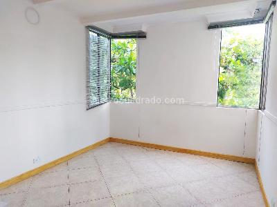 Apartamento en venta en El Poblado, Medellín · foto 10 de 17