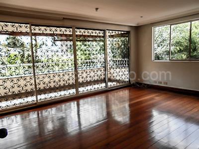 Casa de 4 alcobas en venta en El Poblado, Medellín, 354 m² · foto 13 de 20