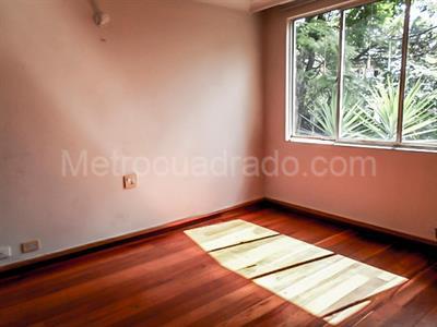 Casa de 4 alcobas en venta en El Poblado, Medellín, 354 m² · foto 15 de 20