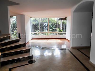 Casa de 4 alcobas en venta en El Poblado, Medellín, 354 m² · foto 2 de 20
