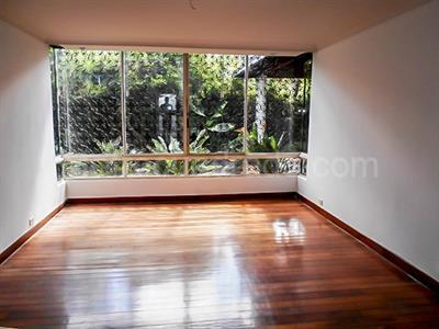 Casa de 4 alcobas en venta en El Poblado, Medellín, 354 m² · foto 4 de 20