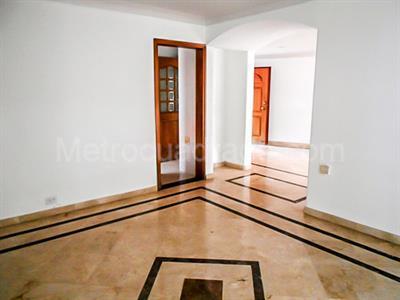 Casa de 4 alcobas en venta en El Poblado, Medellín, 354 m² · foto 7 de 20