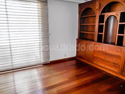 Casa de 4 alcobas en venta en El Poblado, Medellín, 354 m² · foto 9 de 20