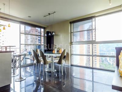 Apartamento de 2 alcobas en venta en El Poblado, Medellín, 185 m² · foto 2 de 20