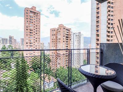 Apartamento de 2 alcobas en venta en El Poblado, Medellín, 185 m² · foto 4 de 20