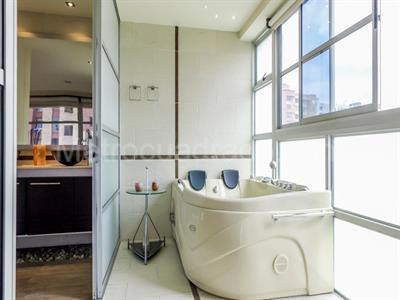 Apartamento de 2 alcobas en venta en El Poblado, Medellín, 185 m² · foto 12 de 20