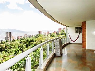 Apartamento de 4 alcobas en venta en El Poblado, Medellín, 390 m² · foto 19 de 20