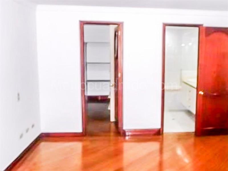 Apartamento Amplio de 4 Alcobas con Terraza en Vizcaya - 8