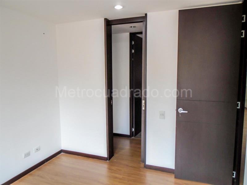 Spacious 2BR Apartment in Las Lomas, El Poblado - 9