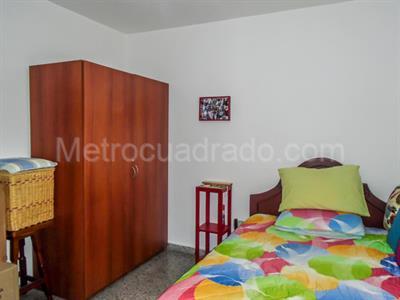 Casa de 4 alcobas en venta en El Poblado, Medellín, 422 m² · foto 14 de 19