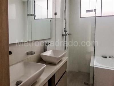 Apartamento de 4 alcobas en venta en El Poblado, Medellín, 220 m² · foto 17 de 20