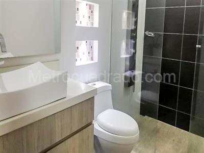 Apartamento de 4 alcobas en venta en El Poblado, Medellín, 220 m² · foto 19 de 20