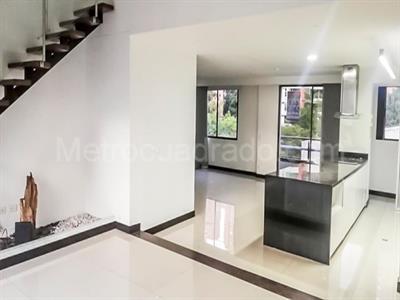 Apartamento de 4 alcobas en venta en El Poblado, Medellín, 220 m² · foto 4 de 20