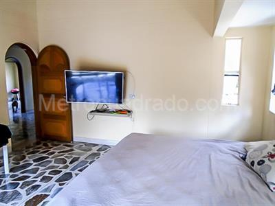 Casa de 5 alcobas en venta en El Poblado, Medellín, 415 m² · foto 11 de 20