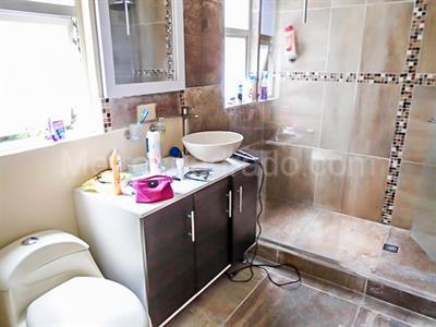 Casa de 5 alcobas en venta en El Poblado, Medellín, 415 m² · foto 15 de 20