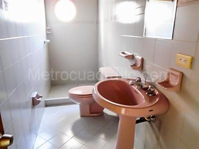 Casa de 5 alcobas en venta en El Poblado, Medellín, 415 m² · foto 17 de 20