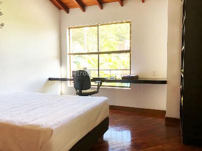 Casa de 3 alcobas en venta en El Poblado, Medellín, 335 m² · foto 9 de 19