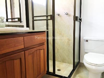 Casa de 3 alcobas en venta en El Poblado, Medellín, 335 m² · foto 15 de 19