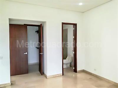 Casa en arriendo en El Poblado, Medellín · foto 11 de 19