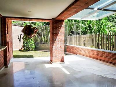 Casa en arriendo en El Poblado, Medellín · foto 17 de 19