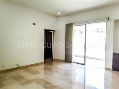 Casa en arriendo en El Poblado, Medellín · foto 8 de 19
