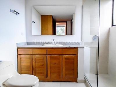 Apartamento de 3 alcobas en venta en El Poblado, Medellín, 168 m² · foto 12 de 18