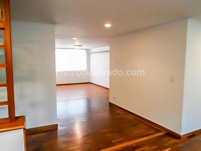 Apartamento de 3 alcobas en venta en El Poblado, Medellín, 168 m² · foto 3 de 18