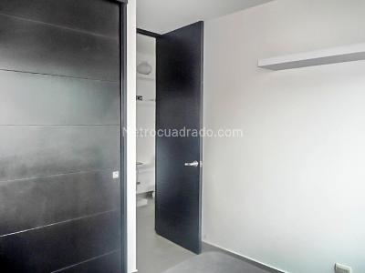 Apartamento en venta en El Poblado, Medellín · foto 8 de 16