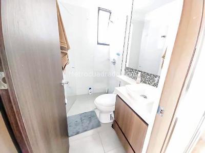 Casa de 3 alcobas en venta en El Chocho, Envigado, 182 m² · foto 13 de 19
