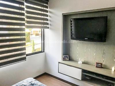 Casa de 3 alcobas en venta en El Chocho, Envigado, 182 m² · foto 9 de 19