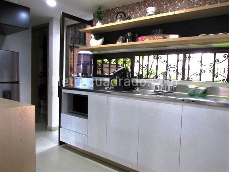 Apartamento Amplio de 4 Alcobas con Terraza en Patio Bonito - 6