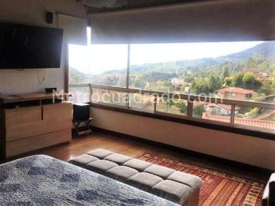 Casa de 4 alcobas en venta en El Escobero, Envigado, 407 m² · foto 10 de 16