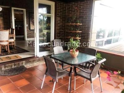 Casa de 4 alcobas en venta en El Escobero, Envigado, 407 m² · foto 14 de 16