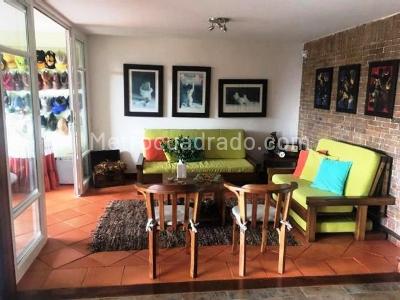 Casa de 4 alcobas en venta en El Escobero, Envigado, 407 m² · foto 5 de 16