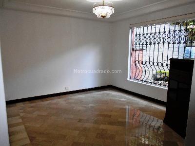 Casa en arriendo en El Poblado, Medellín · foto 2 de 16