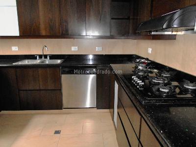 Casa en arriendo en El Poblado, Medellín · foto 3 de 16