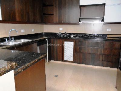 Casa en arriendo en El Poblado, Medellín · foto 4 de 16