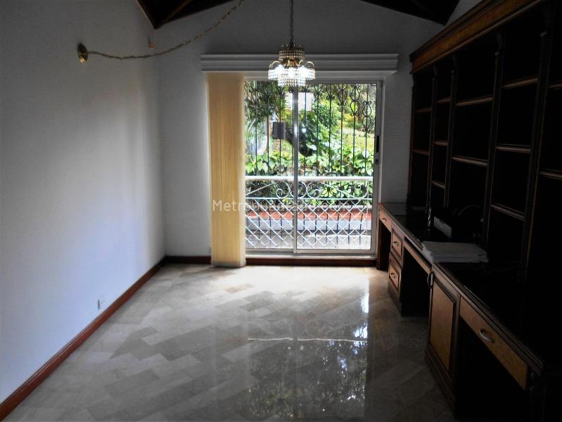 Spacious 4BR House in El Poblado - 5