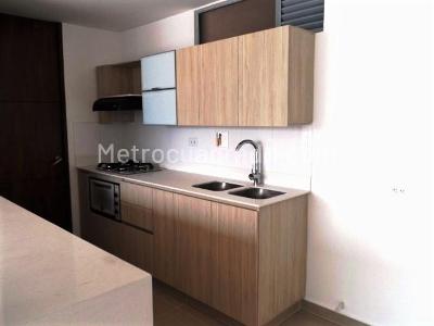 Apartaestudio en arriendo en El Poblado, Medellín · foto 4 de 10