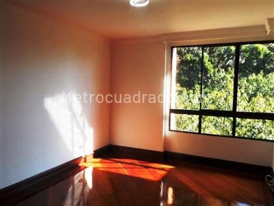 Apartamento en arriendo en El Poblado, Medellín · foto 10 de 19