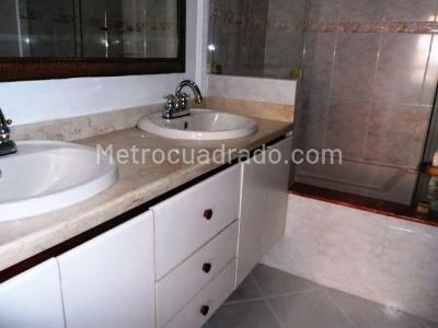 Apartamento en arriendo en El Poblado, Medellín · foto 16 de 19