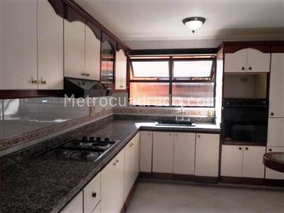 Apartamento en arriendo en El Poblado, Medellín · foto 5 de 19