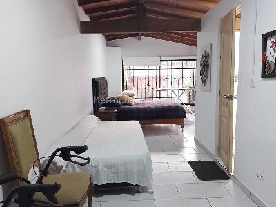 Casa de 4 alcobas en venta en El Poblado, Medellín, 320 m² · foto 14 de 20