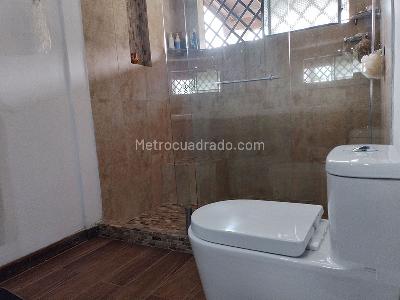 Casa de 4 alcobas en venta en El Poblado, Medellín, 320 m² · foto 17 de 20