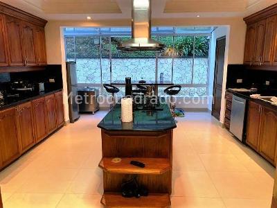 Casa de 5 alcobas en venta en El Poblado, Medellín, 850 m² · foto 7 de 20