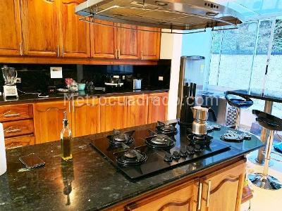 Casa de 5 alcobas en venta en El Poblado, Medellín, 850 m² · foto 8 de 20