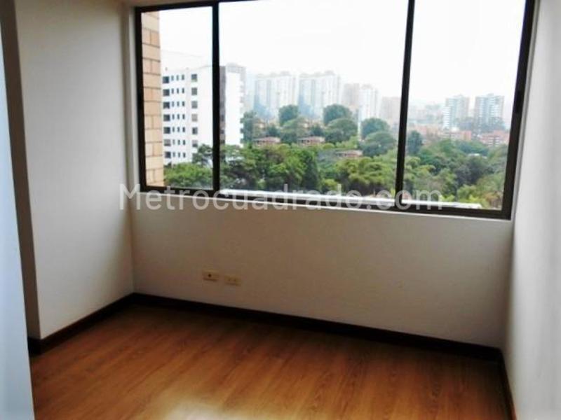 Apartamento de 3 Alcobas cerca a Carulla en San Lucas, El Poblado - 9